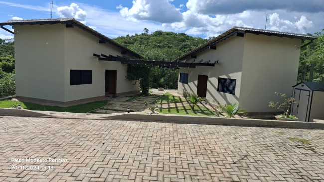 Lago Corumb� IV Casa 5 Su�tes