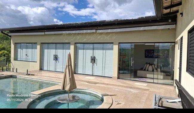Lago Corumb� IV Casa 5 Su�tes